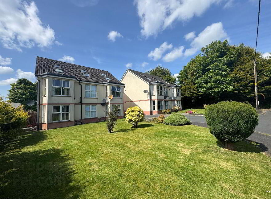 Apt 5, 14 St. Quentin Avenue, Glengormley, Newtownabbey, BT36 6EN photo