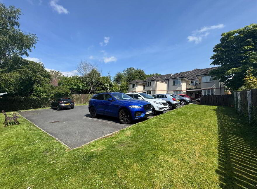 Apt 5, 14 St. Quentin Avenue, Glengormley, Newtownabbey, BT36 6EN