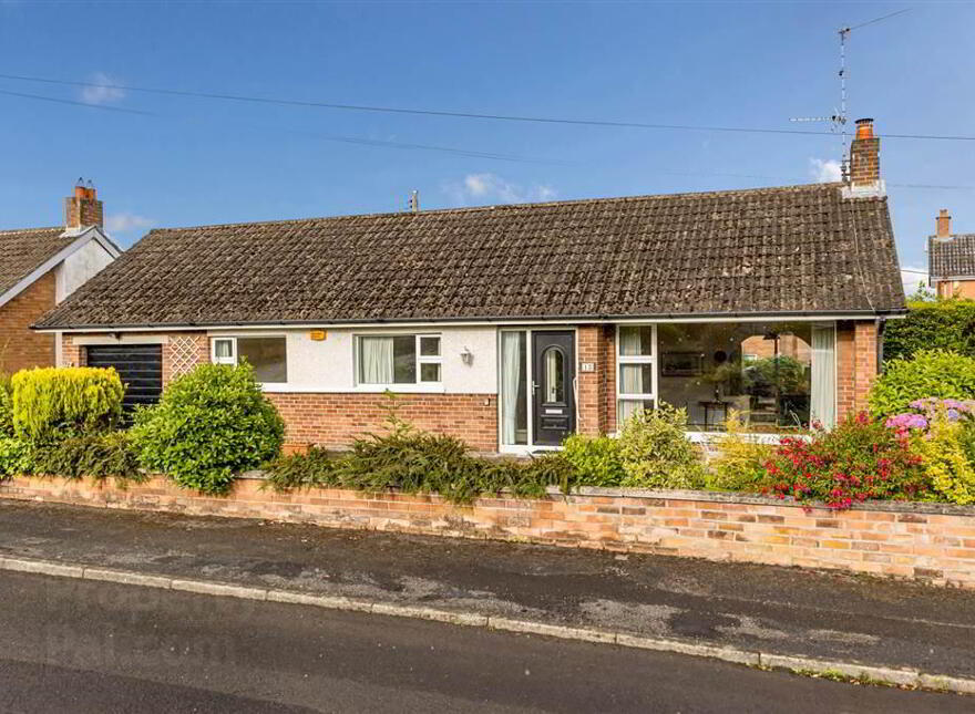 13 Clontara Park, Lisburn, BT27 4LB photo