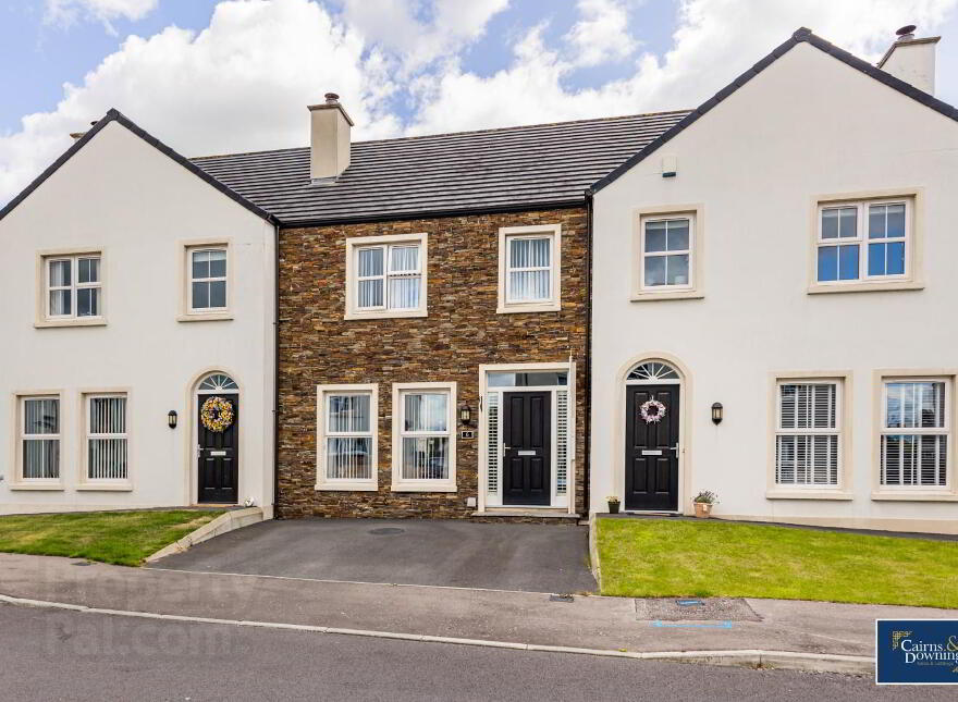 6 Chancellors Court, Dromore, BT25 1TU photo