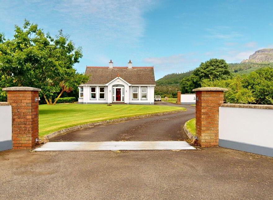 Roe Cottage, 219 Seacoast Road, Limavady, BT49 9EF photo