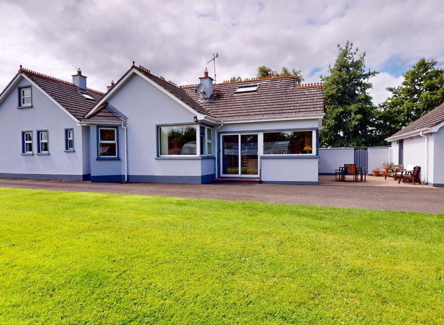 Roe Cottage, 219 Seacoast Road, Limavady, BT49 9EF