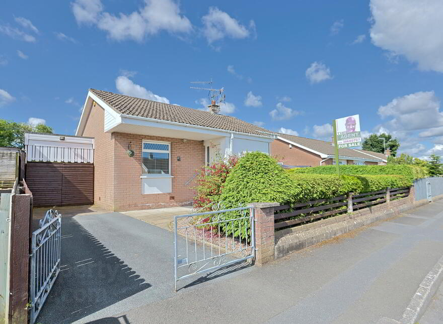 67 Lismara, Drumgor, Craigavon, BT65 4BE photo