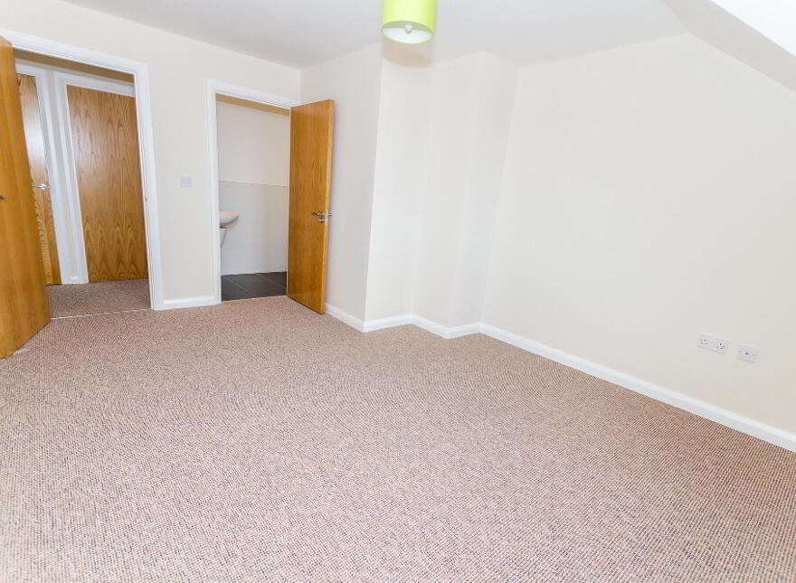 46 Todd's Hill Park **, 3 MONTH LEASE Opportunity**, Saintfield, BT24 7FB