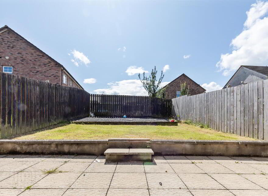 26 Lindara Drive, Larne, BT40 2FB