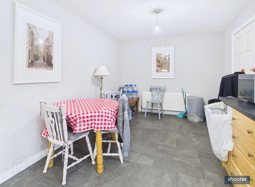 24 Maple Grove, Newry, BT34 2GW