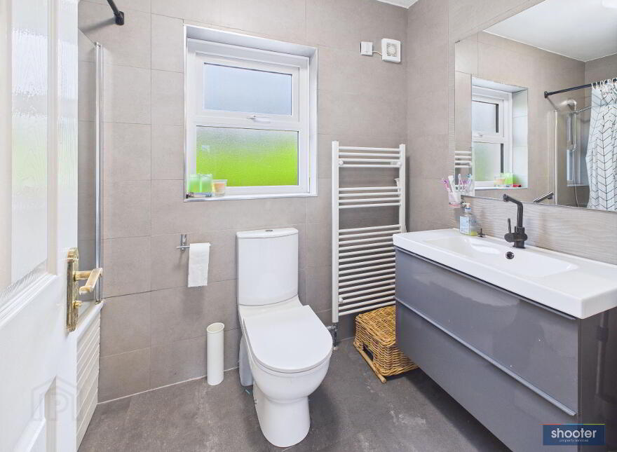 24 Maple Grove, Newry, BT34 2GW