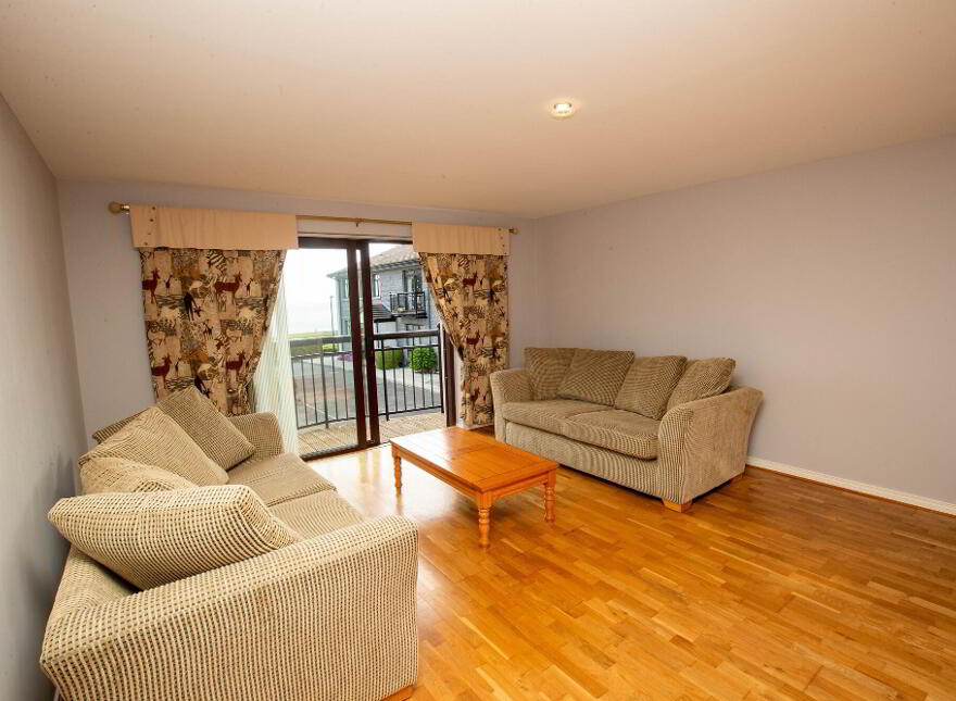 27 Edgewater, South Promenade, Newcastle, BT33 0EY