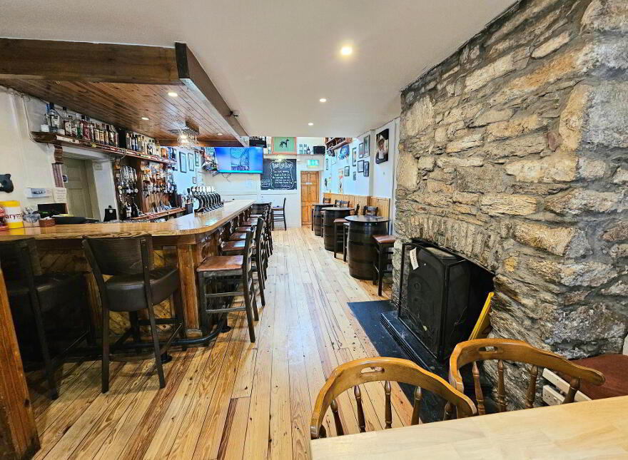 Hartys Bar And Restaurant, 9 Church St, Cloyne