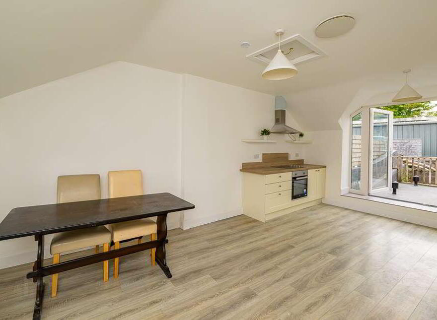 4 Old Cornmarket, Co. Meath 4 Old Cornmarket, Navan Meath, C15A2C5