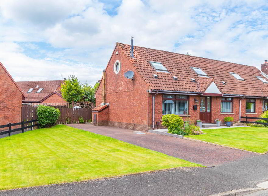 17 Meadow Drive, Ballyclare, BT39 9XF photo