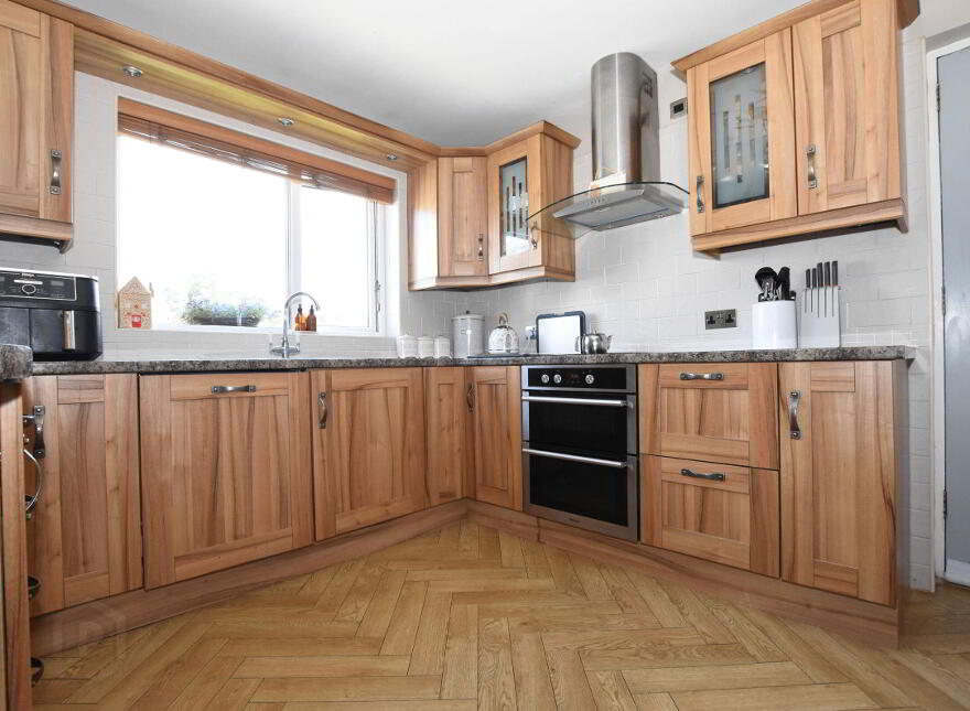 33 Ashcroft Close, Ballinderry Lower, Lisburn, BT28 2AZ