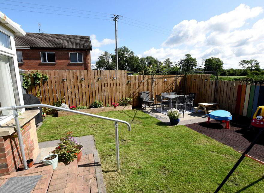33 Ashcroft Close, Ballinderry Lower, Lisburn, BT28 2AZ