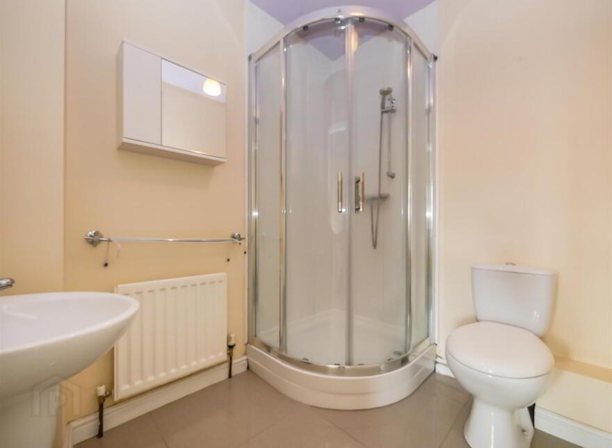 Apt 30, 4 Bell Towers South, Ravenhill / Ormeau, Belfast, BT6 0GR