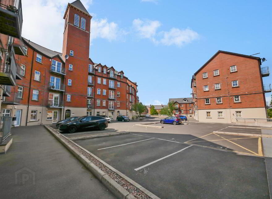 Apt 30, 4 Bell Towers South, Ravenhill / Ormeau, Belfast, BT6 0GR