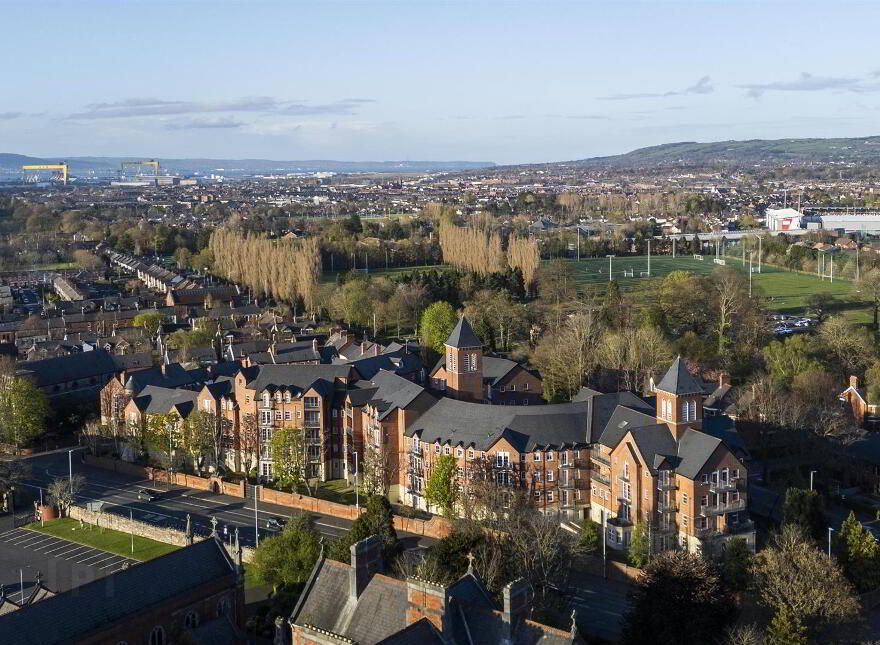 Apt 30, 4 Bell Towers South, Ravenhill / Ormeau, Belfast, BT6 0GR