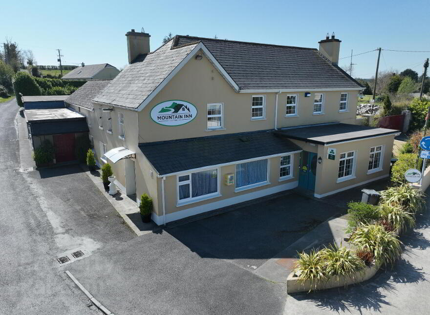 The Mountain Inn, Rockfield, Coolaney, F56WK84 photo