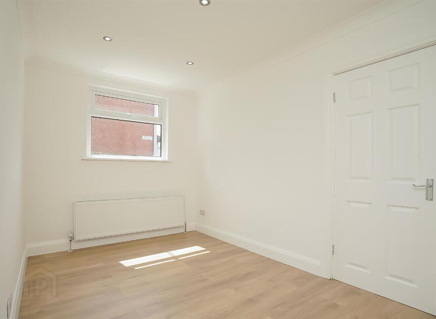 61 Young Street, Lisburn, BT27 5EA