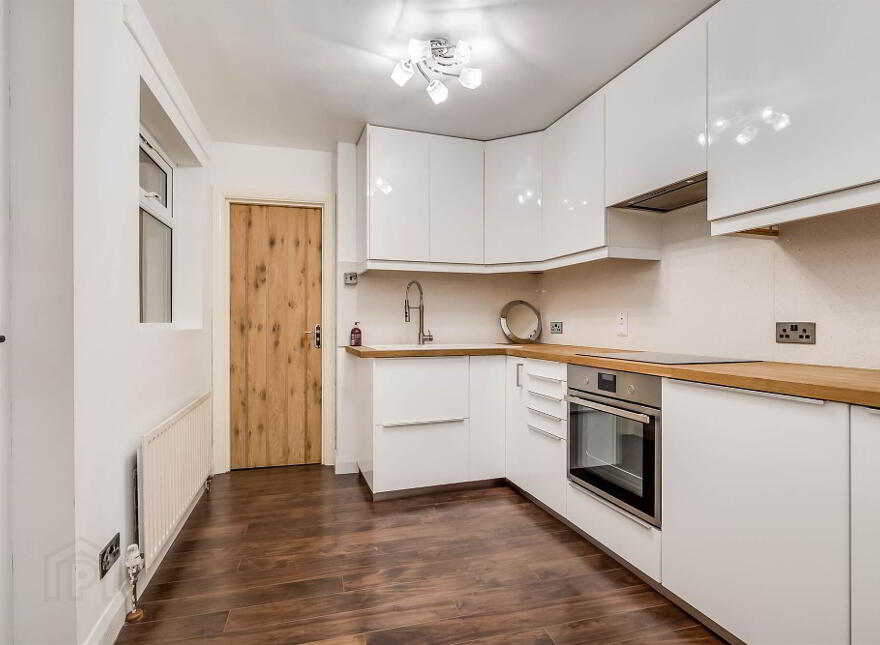 21 Malone Place, Lisburn Road, Belfast, BT12 5FD
