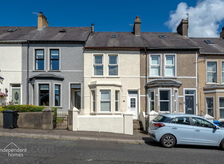 48 The Roddens, Larne, BT40 1QH photo