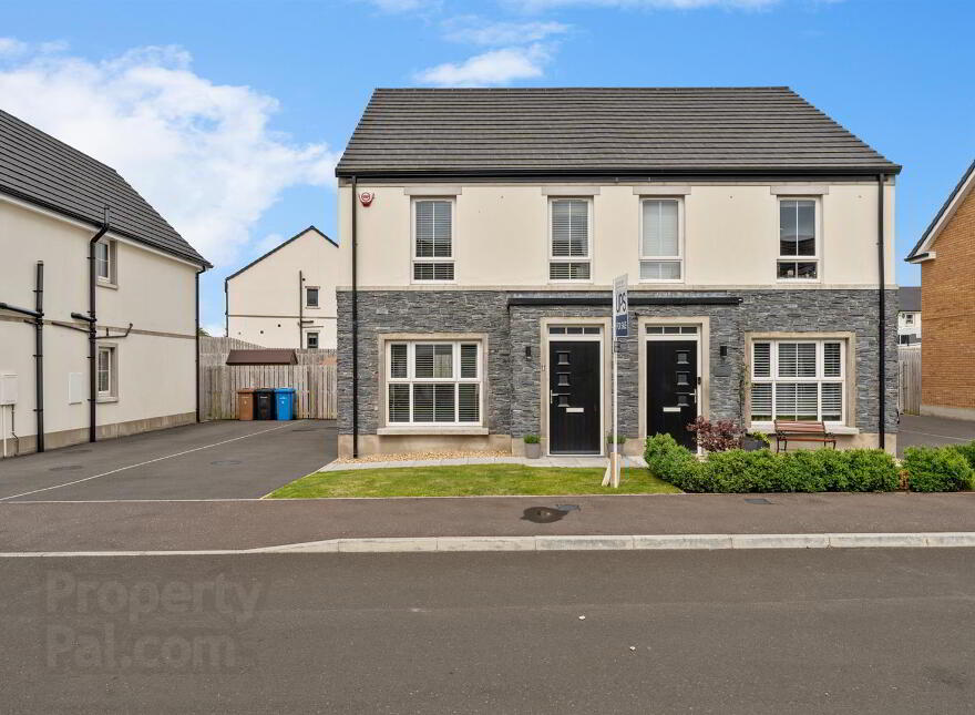 4 Rocklyn Crescent, Donaghadee, BT21 0FY photo