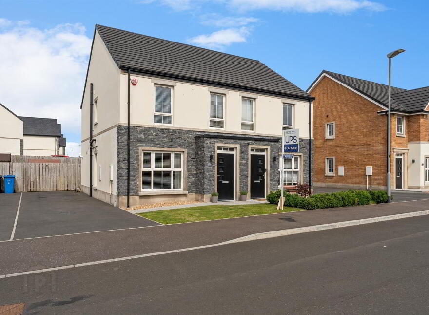 4 Rocklyn Crescent, Donaghadee, BT21 0FY