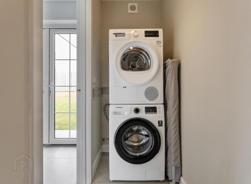 4 Rocklyn Crescent, Donaghadee, BT21 0FY