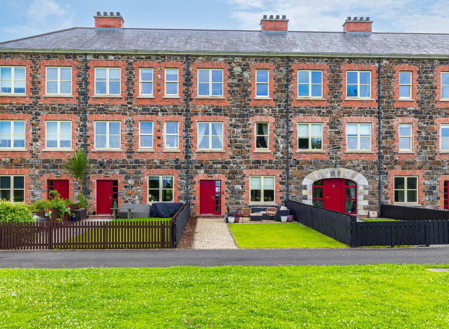 8 Glendoyle Cottages, Antrim, BT41 4RW photo