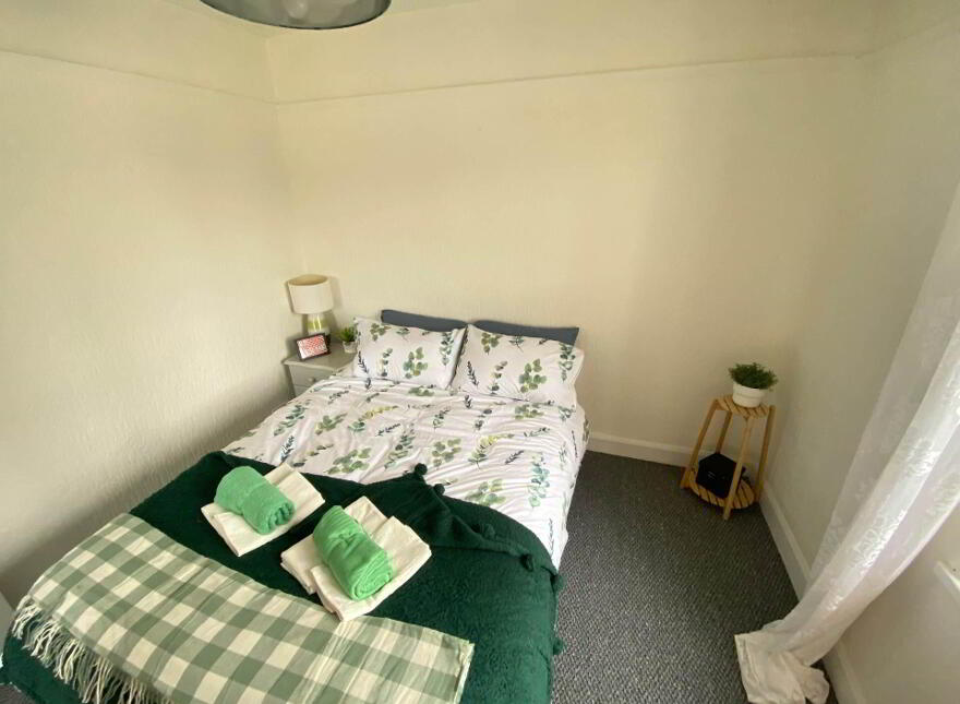 Extended, 3 Bed Semi & Garage, Mayfair Avenue, Belfast, BT6 9JA