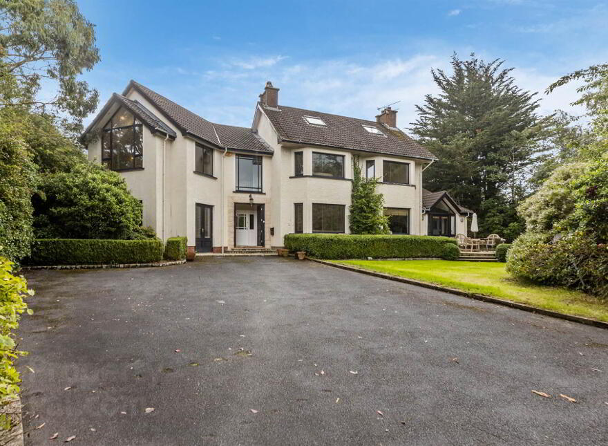 70 Craigdarragh Road, Helens Bay, Bangor, BT19 1UB photo