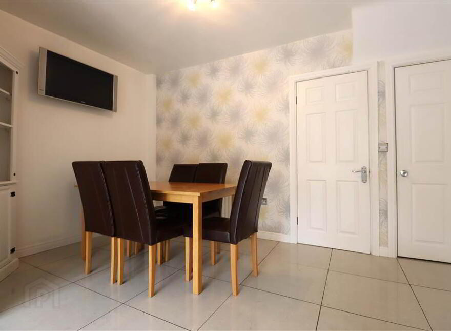57 Young Street, Lisburn, BT27 5EA