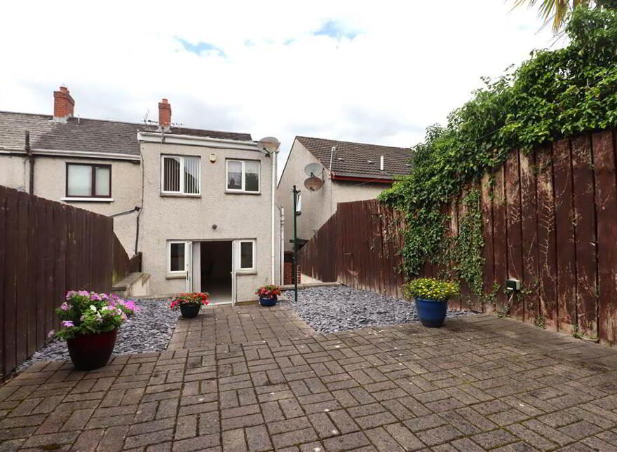 57 Young Street, Lisburn, BT27 5EA