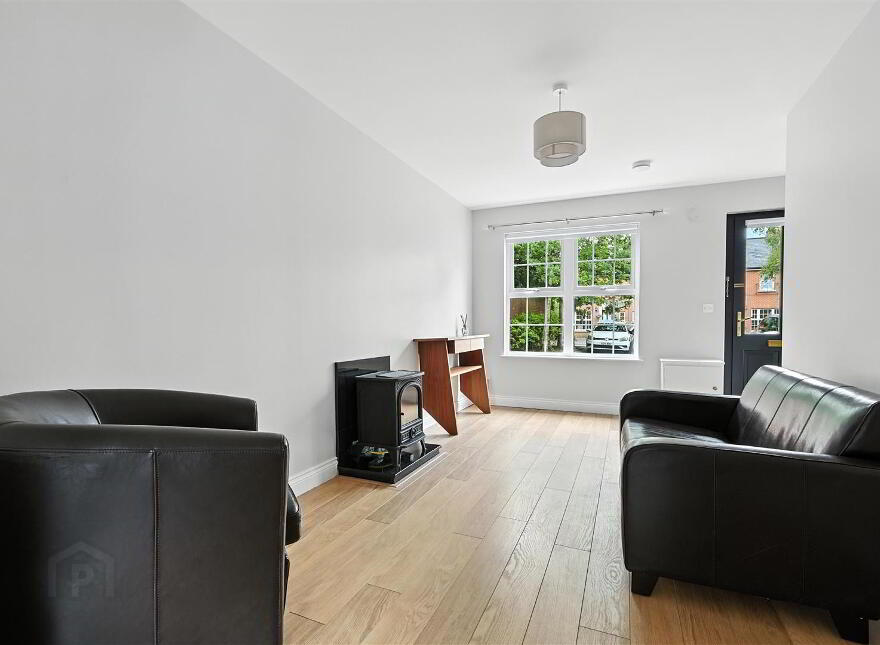 15 Milfort Mews, Dunmurry, Belfast, BT17 9JE