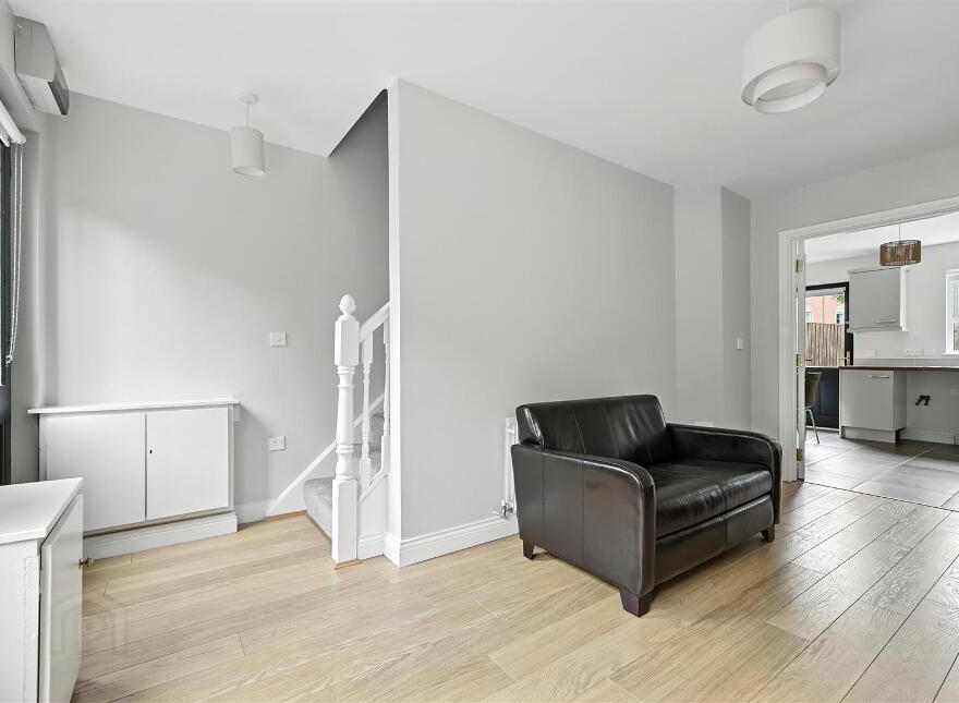 15 Milfort Mews, Dunmurry, Belfast, BT17 9JE