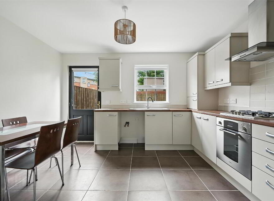 15 Milfort Mews, Dunmurry, Belfast, BT17 9JE
