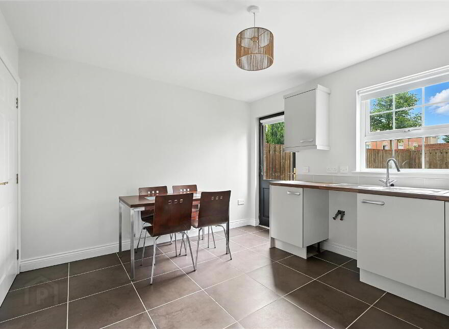 15 Milfort Mews, Dunmurry, Belfast, BT17 9JE