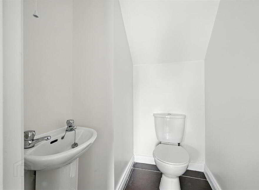 15 Milfort Mews, Dunmurry, Belfast, BT17 9JE