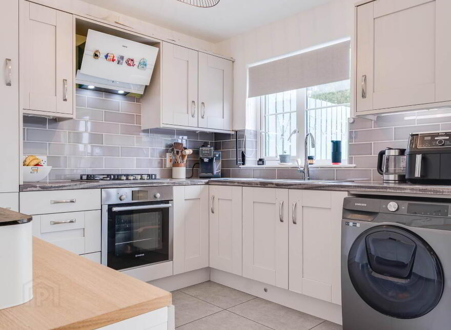 37 Ballyveigh Avenue, Antrim, BT41 2GX