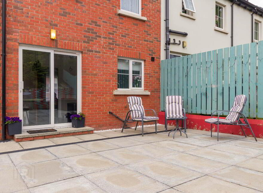37 Ballyveigh Avenue, Antrim, BT41 2GX