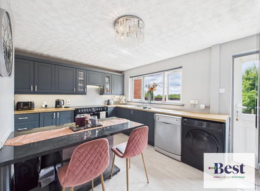 23 Fairway, Larne, BT40 2BB