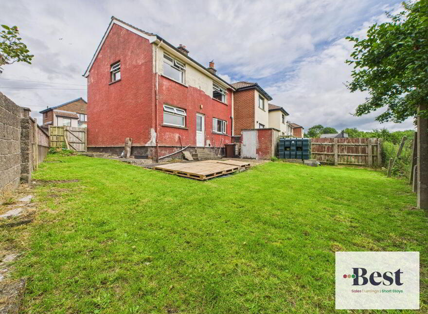 23 Fairway, Larne, BT40 2BB