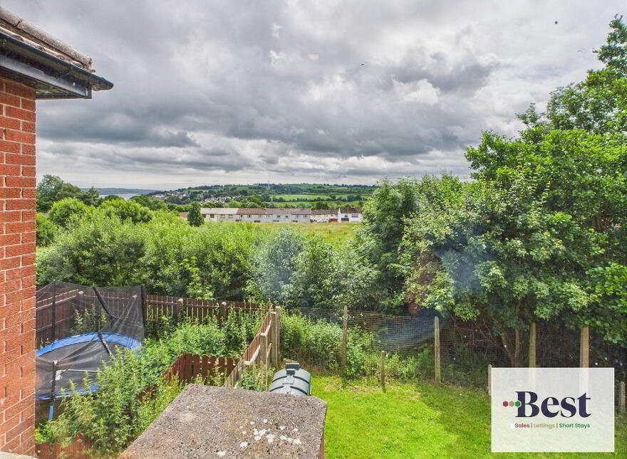 23 Fairway, Larne, BT40 2BB