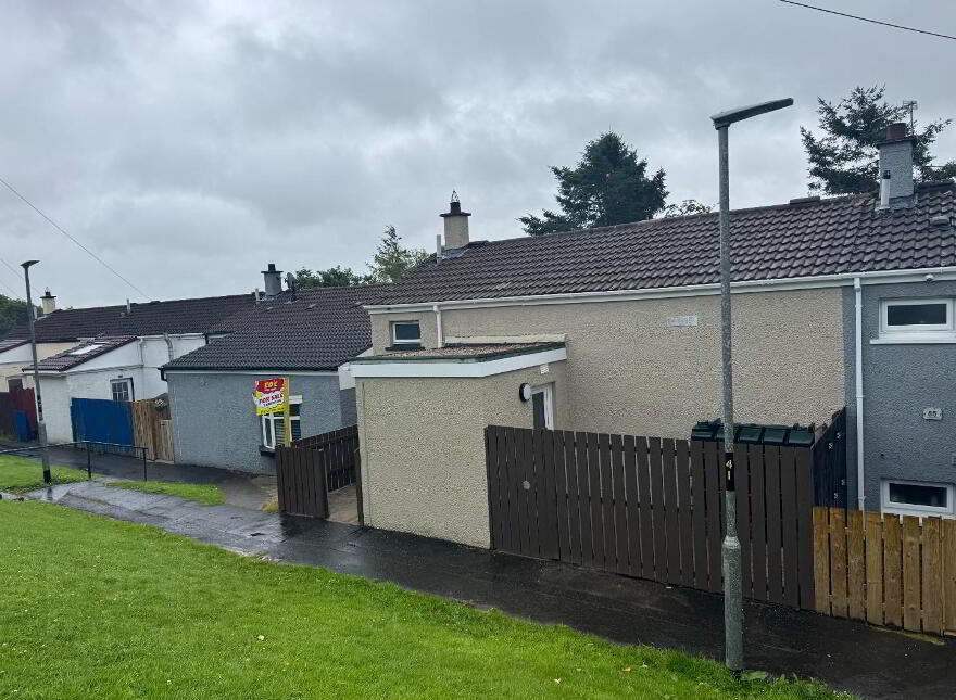 84 Glenowen Park, Creggan, Derry, BT48 0LQ photo
