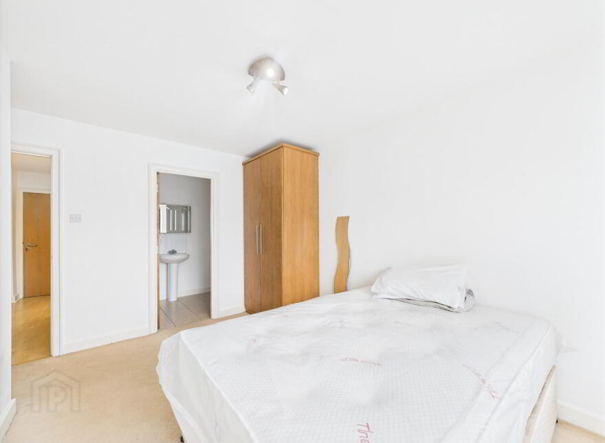 Apt 16 Quay Gate, 19 Station Street, Belfast, BT3 9DA