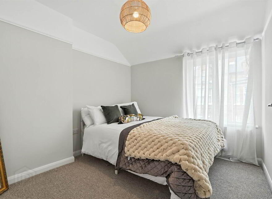 38 Ulsterville Gardens, Belfast, BT9 7BA