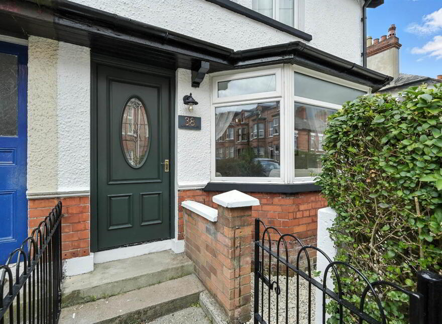 38 Ulsterville Gardens, Belfast, BT9 7BA