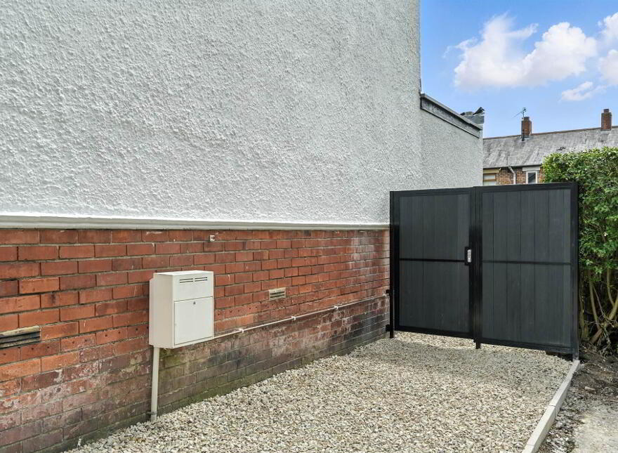 38 Ulsterville Gardens, Belfast, BT9 7BA