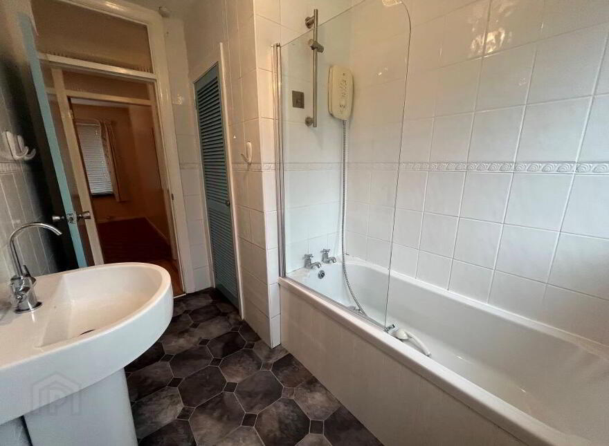 (Lot 5) 10 Fernmore Road, Bangor, BT19 6DY