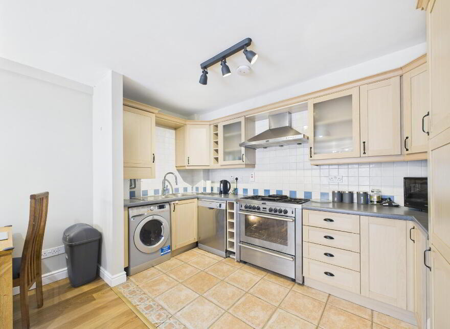 Apartment 4 Millennium Court 4 Downshire Place, Belfast, BT2 7JQ
