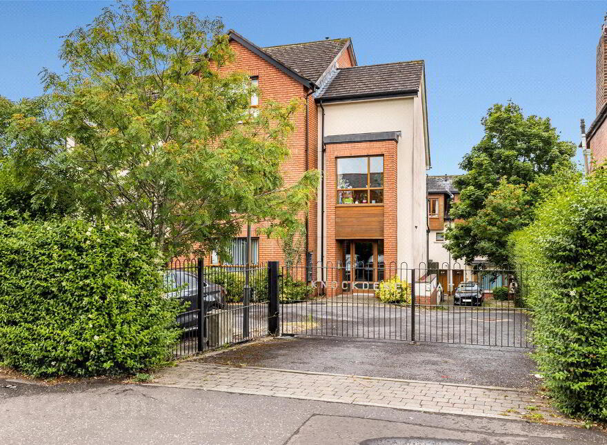 Apartment 1 Ashford House 2 Knockdene Gate, Belfast, BT4 3JL photo